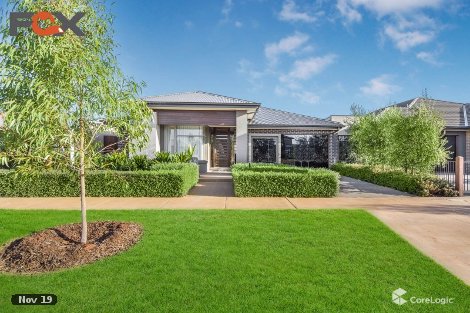 8 Wiltshire Bvd, Thornhill Park, VIC 3335