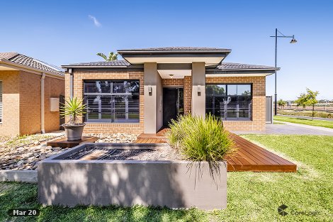 1 Kikuya Way, Cranbourne North, VIC 3977