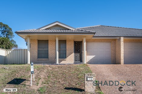 1/4 The Grove, Hunterview, NSW 2330