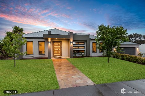 17 Isabella Gr, Strathdale, VIC 3550