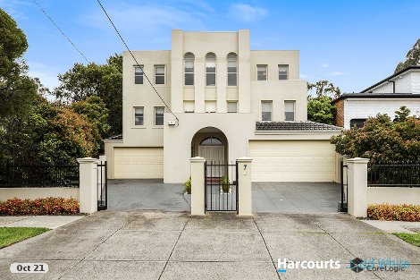 7 Buxton Ct, Wheelers Hill, VIC 3150