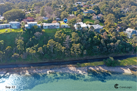 8 Beach Rd, Metung, VIC 3904