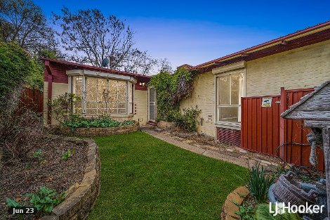 10 Traill Pl, Charnwood, ACT 2615