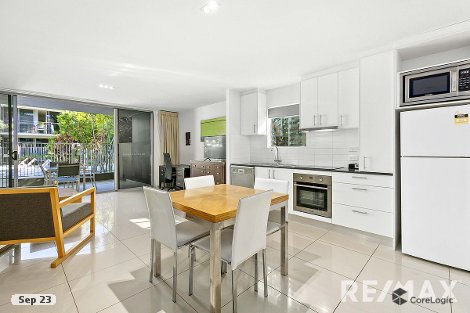 211/628 Esplanade, Urangan, QLD 4655