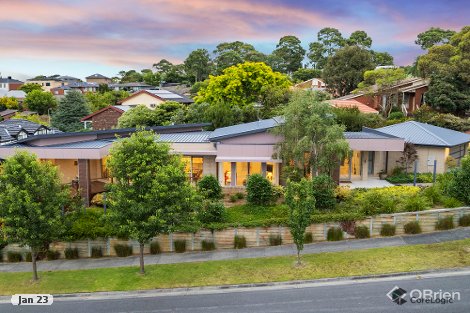 2 Bettina Ct, Berwick, VIC 3806