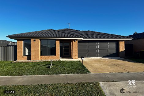 13 Kennelly Cres, Stratford, VIC 3862