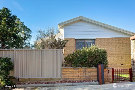 7 Kingham Pl, Charnwood, ACT 2615