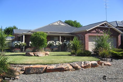 2a Stanley Pl, Clare, SA 5453