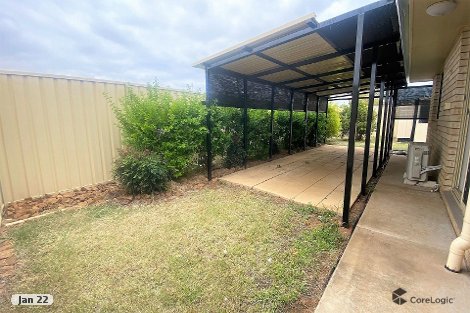 1/2 Luscombe St, Chinchilla, QLD 4413