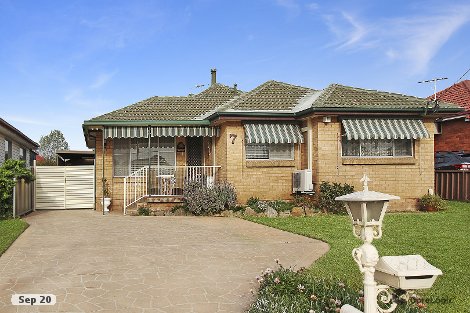 7 Fernlea Pl, Canley Heights, NSW 2166