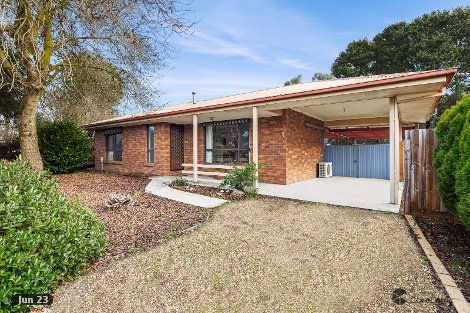 12 Barbara St, Woodend, VIC 3442