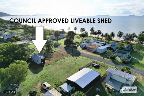 11 Taylor St, Tully Heads, QLD 4854