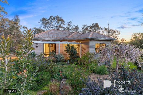 16 Chapmans Rd, Castlemaine, VIC 3450