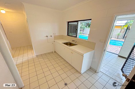 12 Thais St, Palm Cove, QLD 4879