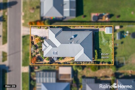 11 Francis Cres, Gisborne, VIC 3437