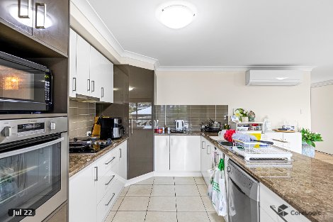 32 Willowburn Dr, Rockville, QLD 4350