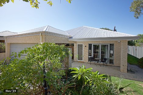 4/6 Valley Rd, Halls Head, WA 6210