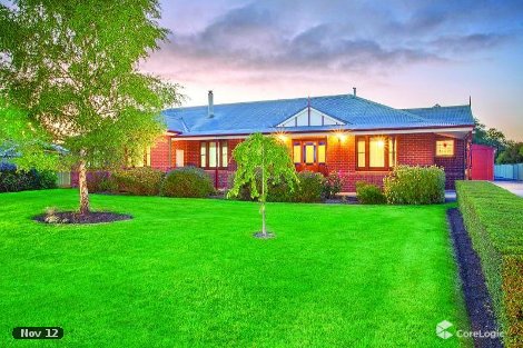 2 Banyule Dr, Delacombe, VIC 3356