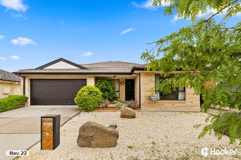 8 Dunnett St, Dunlop, ACT 2615