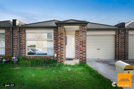 5 Daniel Dr, Melton South, VIC 3338