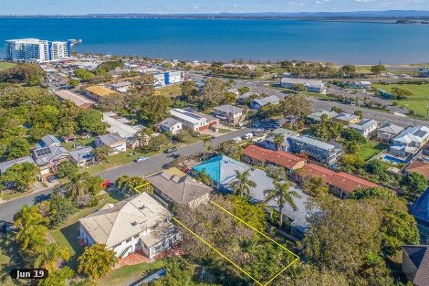 24 Alfred St, Woody Point, QLD 4019