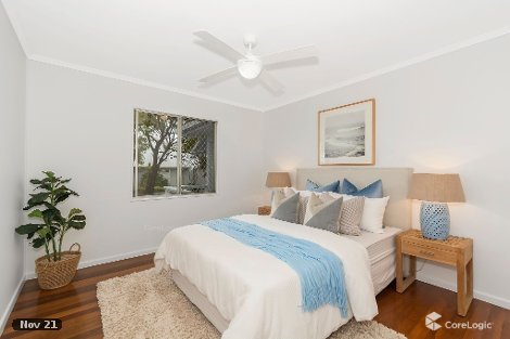 4 Ashbourne Tce, Biggera Waters, QLD 4216