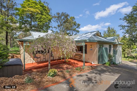 6 Merritts Rd, Panton Hill, VIC 3759