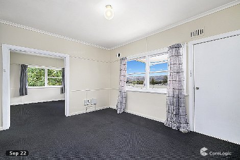 11 Young St, West Gosford, NSW 2250