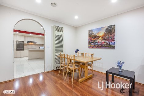 5 Kinloch Gdns, Endeavour Hills, VIC 3802