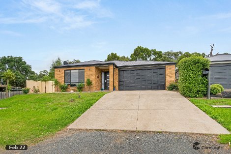 18 Hilltop Cres, Heyfield, VIC 3858