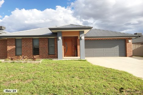 26 Charlton St, Boorooma, NSW 2650