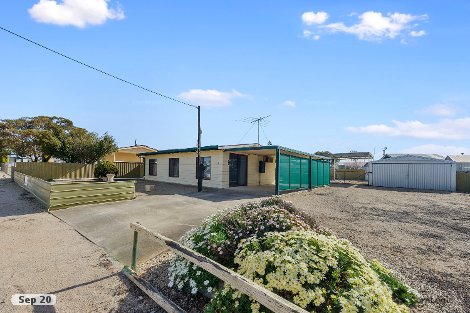 4 Barton Rd, Tiddy Widdy Beach, SA 5571