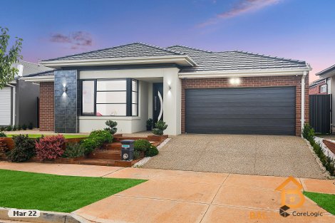 18 Arena Cct, Strathtulloh, VIC 3338