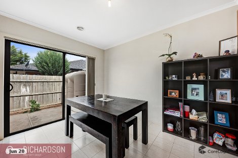 2/68 Latham St, Werribee, VIC 3030