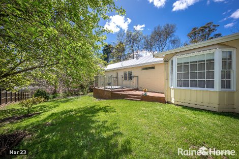 2b Royston Rd, Woodend, VIC 3442