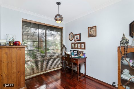 8 Kent Rd, Marangaroo, WA 6064