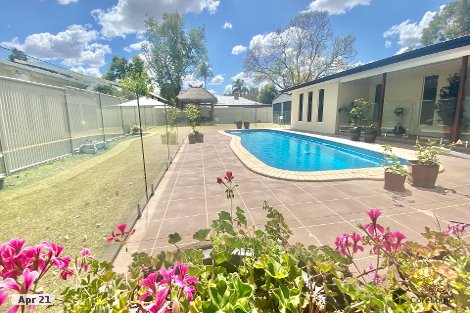 11 Holland St, Chinchilla, QLD 4413