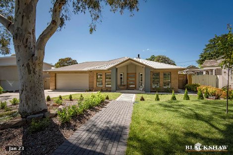 32 Charteris Cres, Chifley, ACT 2606