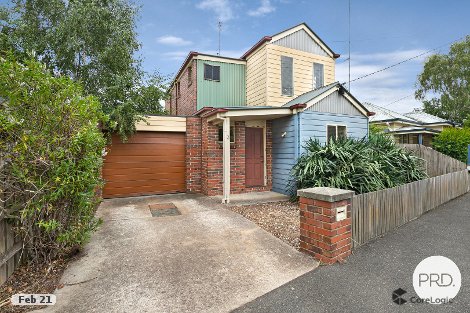 3/11 Little Clyde St, Soldiers Hill, VIC 3350