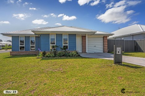 7 Wattlebird Rd, South Nowra, NSW 2541