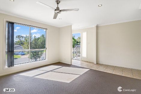 2/2 Bowlers Dr, Southside, QLD 4570