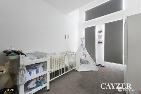 2/18 Stokes St, Port Melbourne, VIC 3207