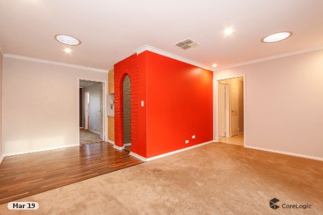 8 Sturt Cl, Gosnells, WA 6110