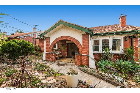 12 Holroyd Ave, St Kilda East, VIC 3183