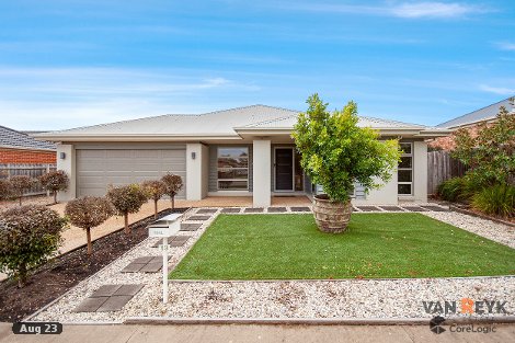 13 Fison Ave, Eastwood, VIC 3875