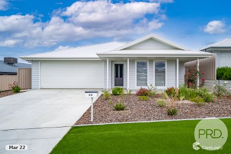 29 Chang Ave, Lloyd, NSW 2650