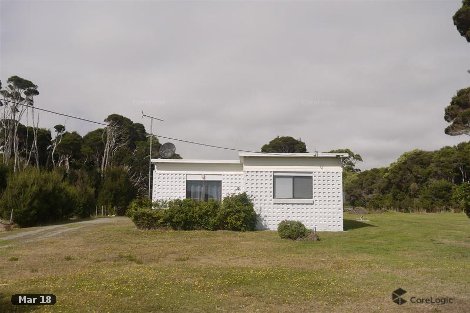 161 The Esplanade, Naracoopa, TAS 7256