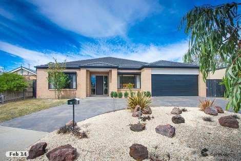 11 Roxanne Ct, Woodend, VIC 3442