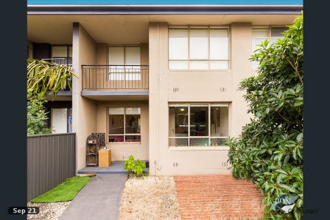 2/3 Hargreaves Cres, Braybrook, VIC 3019