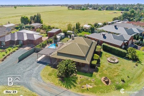 2 Railway Rd, Rochester, VIC 3561